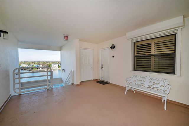 2539 GARY CIRCLE 704, Dunedin, FL 34698