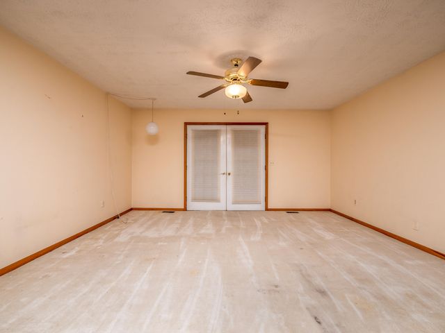 21832 W US. Hwy 60, Olive Hill, KY 41164