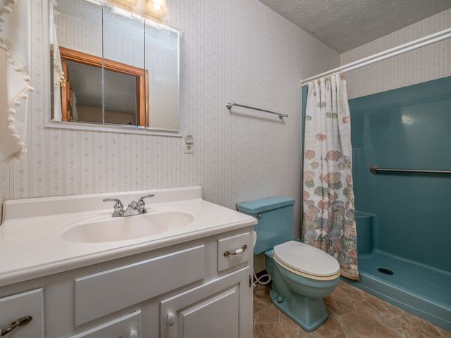 21832 W US. Hwy 60, Olive Hill, KY 41164