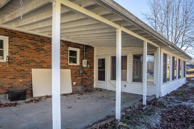 21832 W US. Hwy 60, Olive Hill, KY 41164