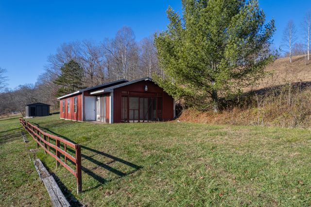 21832 W US. Hwy 60, Olive Hill, KY 41164