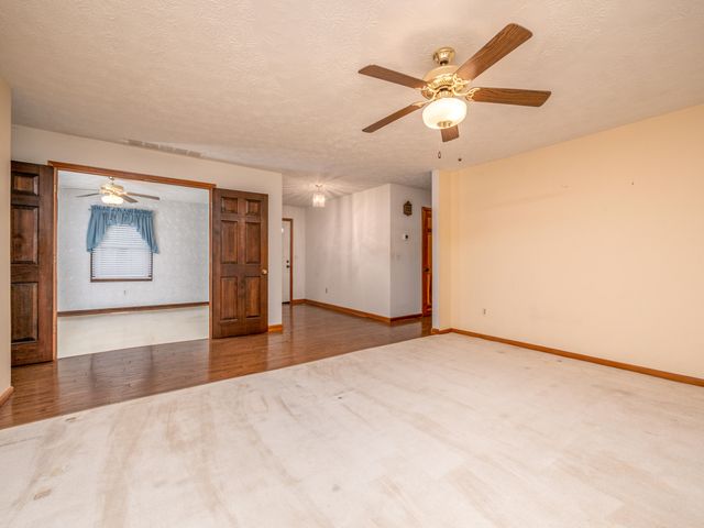 21832 W US. Hwy 60, Olive Hill, KY 41164