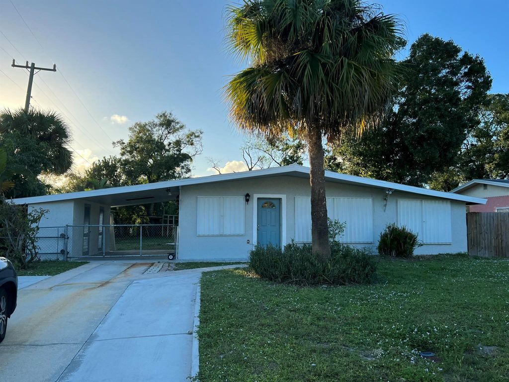 1219 S 10th Street, Fort Pierce, FL 34950