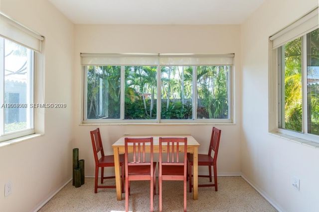 1123 Bay Dr, Miami Beach, FL 33141