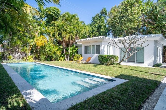 1123 Bay Dr, Miami Beach, FL 33141