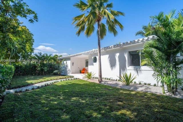 1123 Bay Dr, Miami Beach, FL 33141