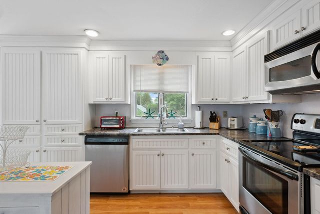 63 Ellsworth Drive, Falmouth, MA 02540