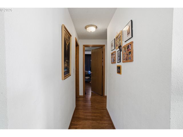 12723 Se MAIN St, Portland, OR 97233