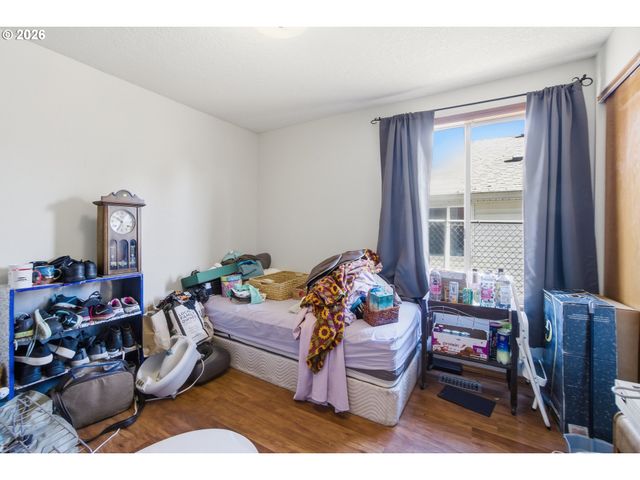 12723 Se MAIN St, Portland, OR 97233