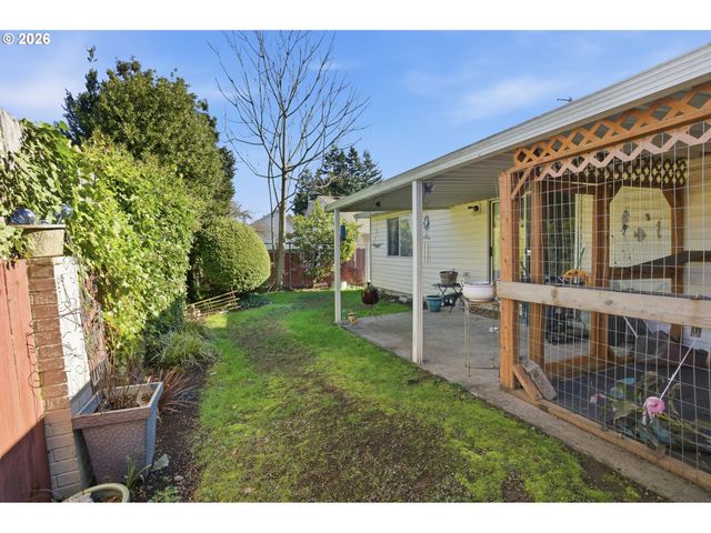 12723 Se MAIN St, Portland, OR 97233