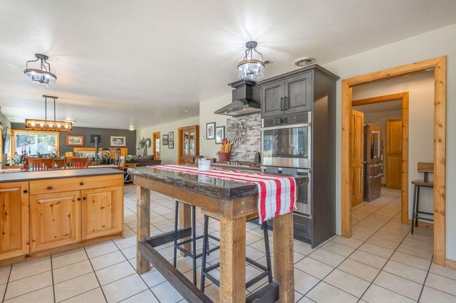 54811 Lonesome Pine Road, Bend, OR 97707