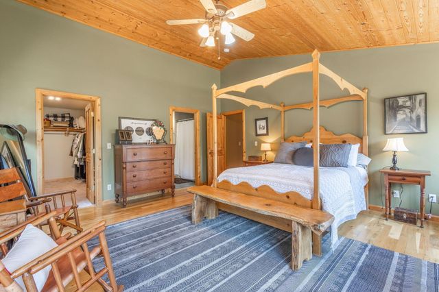 54811 Lonesome Pine Road, Bend, OR 97707