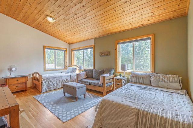 54811 Lonesome Pine Road, Bend, OR 97707