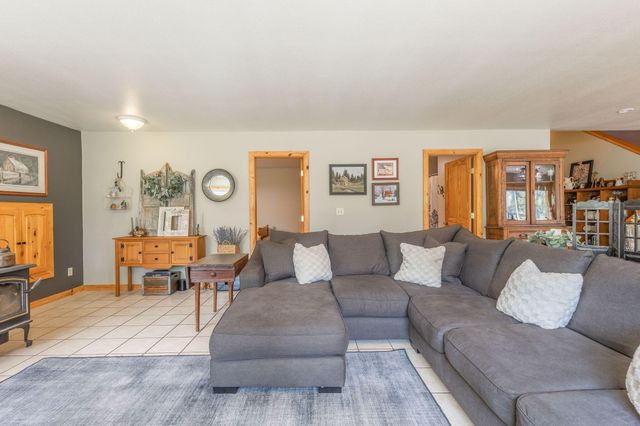 54811 Lonesome Pine Road, Bend, OR 97707