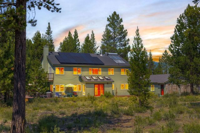 54811 Lonesome Pine Road, Bend, OR 97707