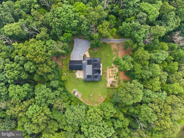 4020 MILLWOOD RD, Boyce, VA 22620