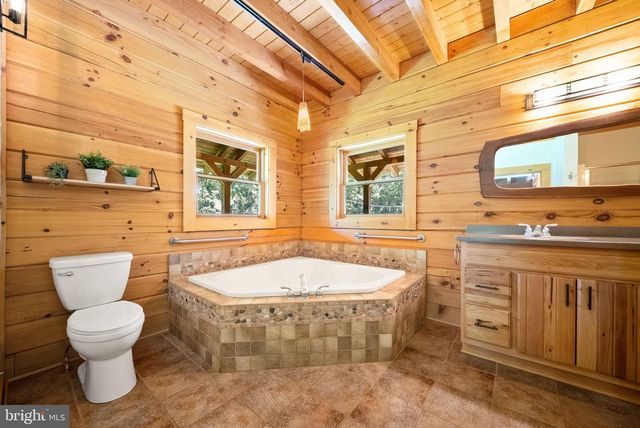 4020 MILLWOOD RD, Boyce, VA 22620