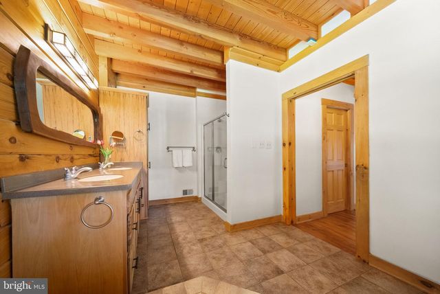 4020 MILLWOOD RD, Boyce, VA 22620