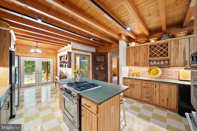4020 MILLWOOD RD, Boyce, VA 22620