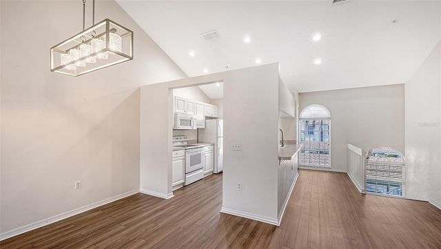 4270 CASTLEBRIDGE LANE 1723, Sarasota, FL 34238
