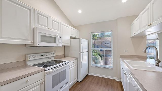 4270 CASTLEBRIDGE LANE 1723, Sarasota, FL 34238
