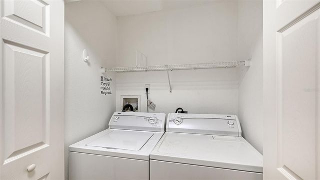 4270 CASTLEBRIDGE LANE 1723, Sarasota, FL 34238