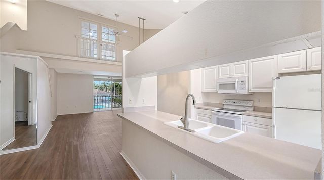 4270 CASTLEBRIDGE LANE 1723, Sarasota, FL 34238