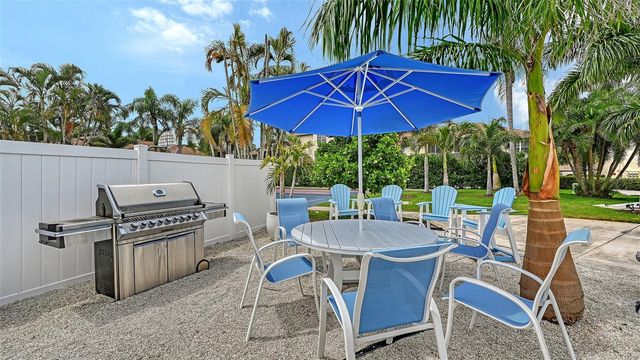 4270 CASTLEBRIDGE LANE 1723, Sarasota, FL 34238