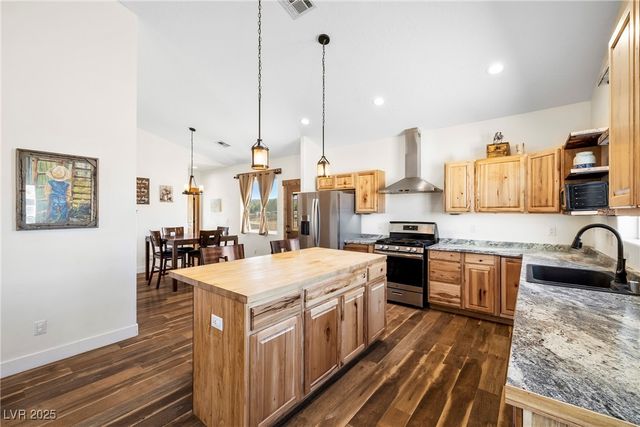 1625 Metcalf Drive, Overton, NV 89040