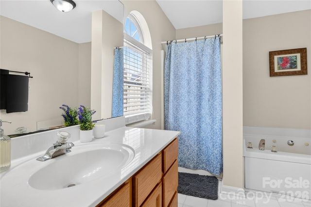 5018 Chapel Chase Lane, Huntersville, NC 28078