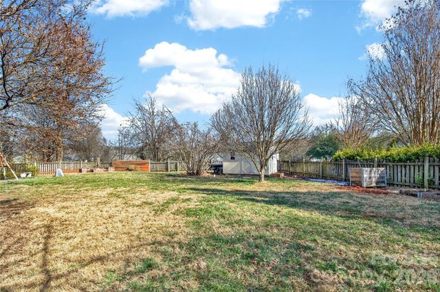 5018 Chapel Chase Lane, Huntersville, NC 28078