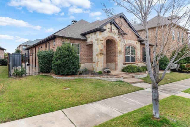 1102 Autumn Mist Way, Arlington, TX 76005