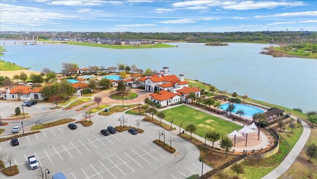 1102 Autumn Mist Way, Arlington, TX 76005