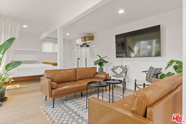 3775 Aloha Street, Los Angeles, CA 90027