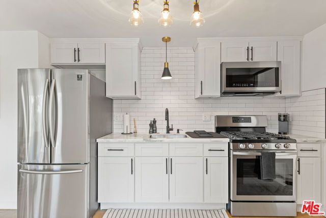 3775 Aloha Street, Los Angeles, CA 90027
