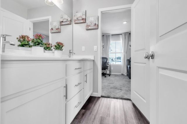 6203 Panda Way, Riverbank, CA 95367