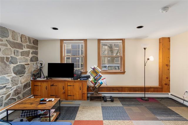 86 Transit Street, Providence, RI 02906