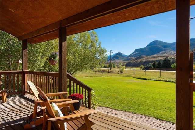 4 Sphinx Drive, Gardiner, MT 59030 property photo