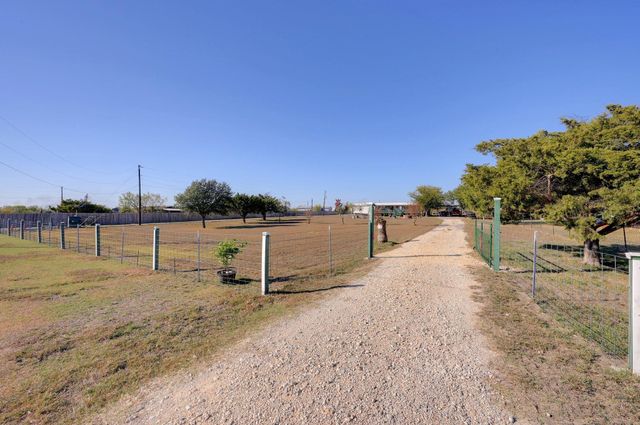 142 Friar CT, Kyle, TX 78640