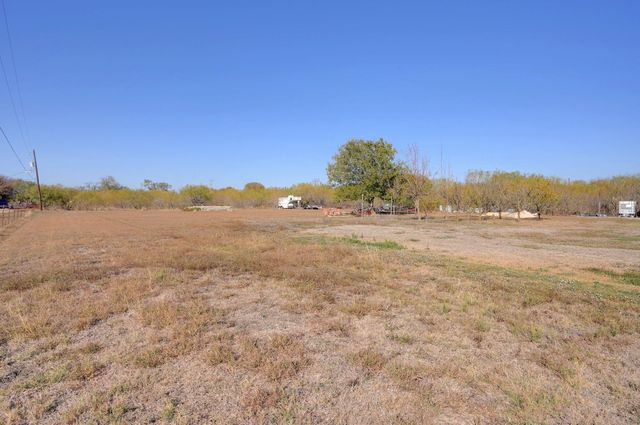 142 Friar CT, Kyle, TX 78640