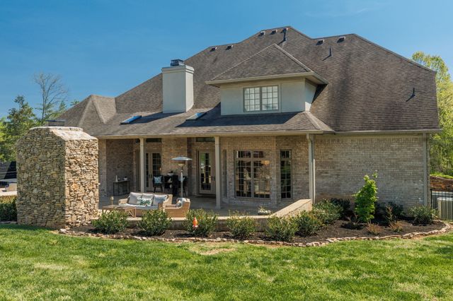 1000 Morchella Private Way, Hendersonville, TN 37075