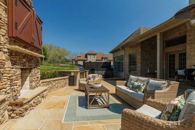 1000 Morchella Private Way, Hendersonville, TN 37075