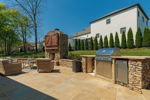 1000 Morchella Private Way, Hendersonville, TN 37075