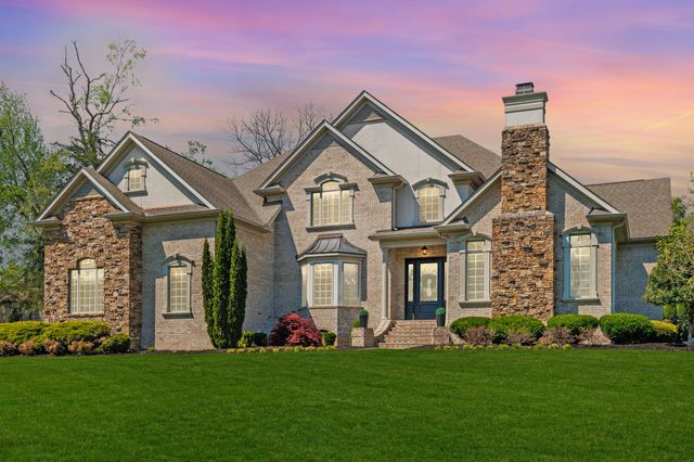 1000 Morchella Private Way, Hendersonville, TN 37075