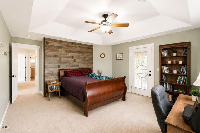 1144 Highlands Drive, Eagle Point, OR 97524