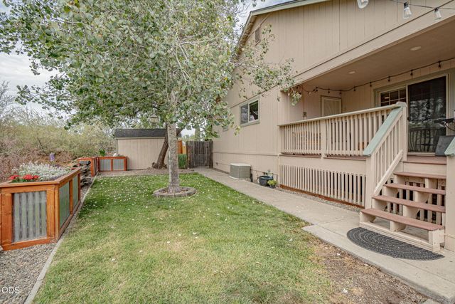 1144 Highlands Drive, Eagle Point, OR 97524