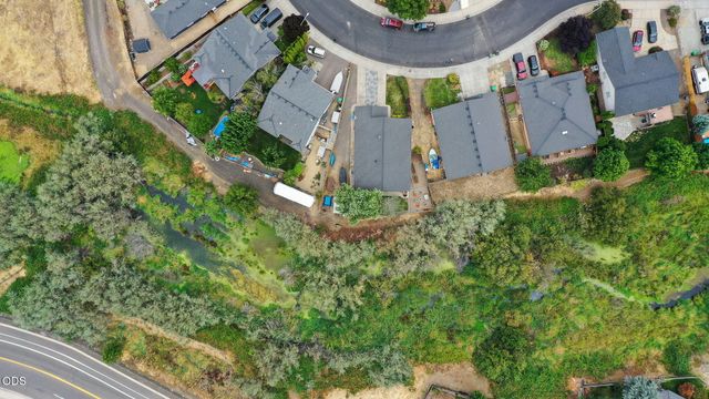 1144 Highlands Drive, Eagle Point, OR 97524