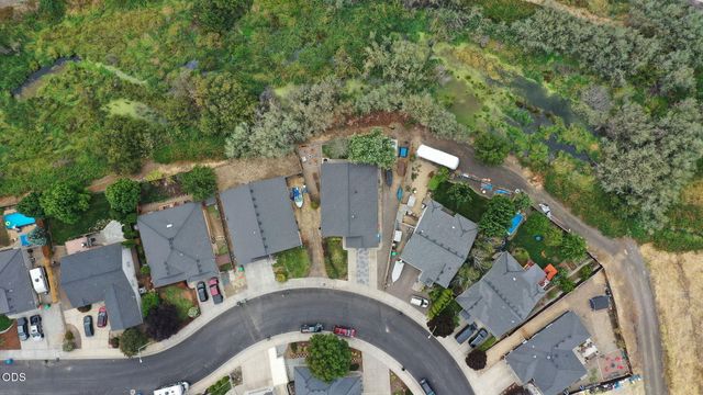 1144 Highlands Drive, Eagle Point, OR 97524