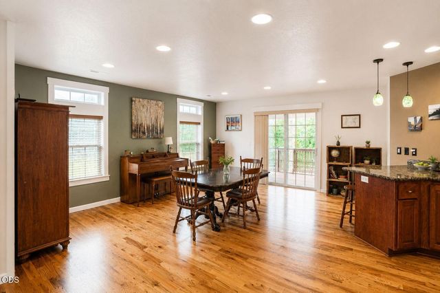 1144 Highlands Drive, Eagle Point, OR 97524