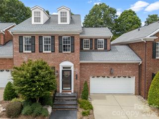 9415 Bonnie Briar Circle, Charlotte, NC 28277